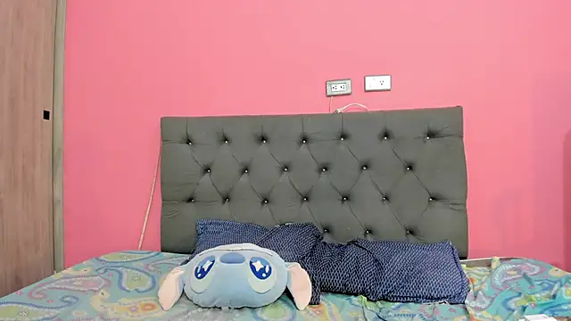 ariloe_quintero 라이브 XXX 채팅