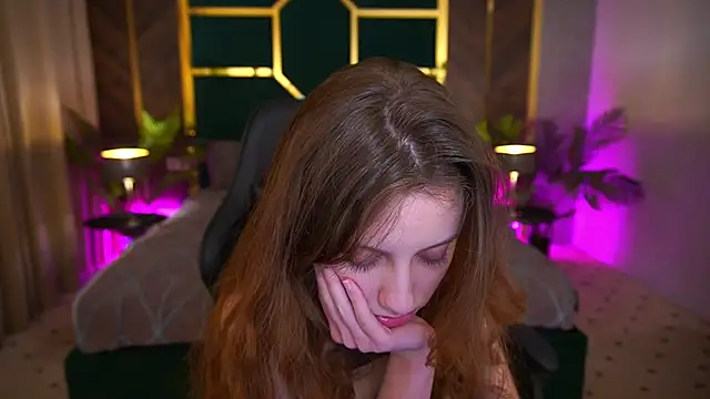 CuteeFoxy Live XXX-Chat