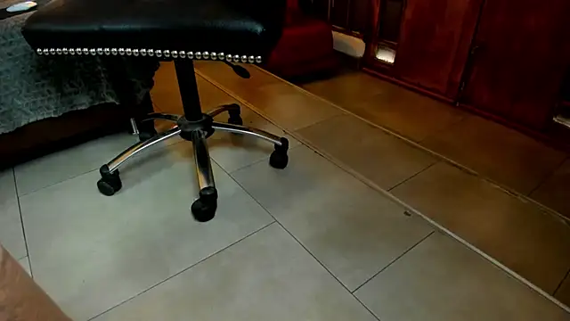 Czat XXX na żywo – Mysterius_Woman