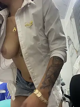 daniela-sexy Webcam Show