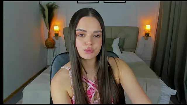 แชท XXX สดของ EvaRaider