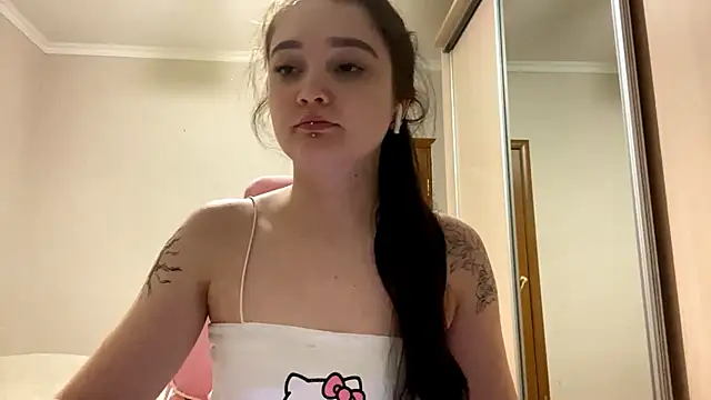 TrulaPhay's Live XXX Chat