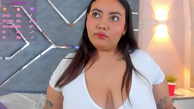 แชท XXX สดของ LucciaPorter