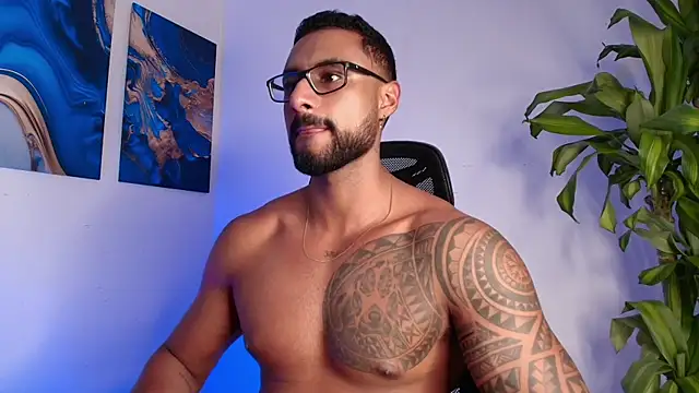 LiamGarcia1's Live XXX Chat