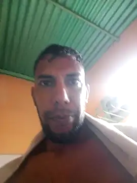 UnreadyChutzpa's Live XXX Chat