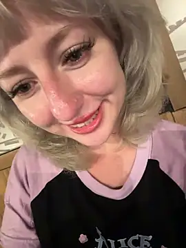 RonnieKiss – Naživo XXX chat