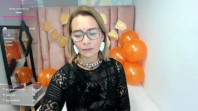 دردشة Issa_Milf__ الجنسية المباشرة