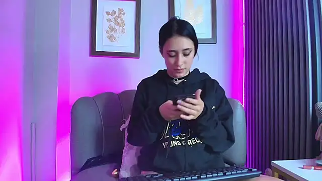 دردشة Ariana_collinss الجنسية المباشرة