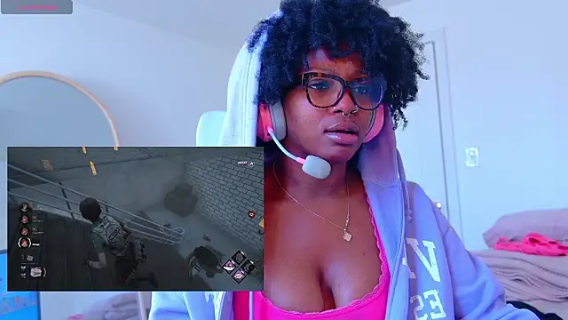 แชท XXX สดของ mochamimi