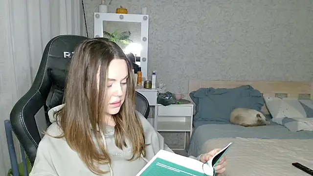 Chat +18 de Owly_NZ ao vivo