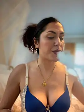 Chat XXX ao vivo de YourQueen18