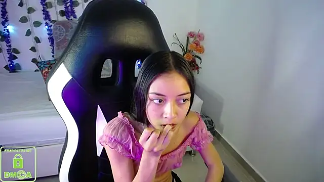 NathaliaSweet_11's Live XXX Chat