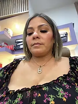 isabella_horney_'s Live XXX Chat