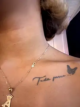 Chat XXX ao vivo de MystiqueXXX