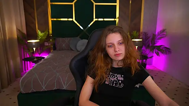 CuteeFoxy: онлайн-секс-чат