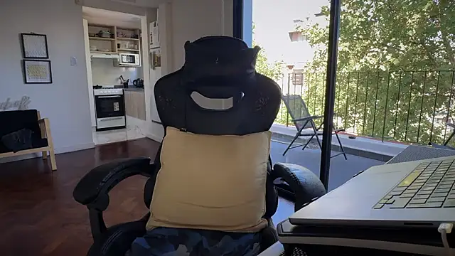 Den_BlueXx – Kamerová šou