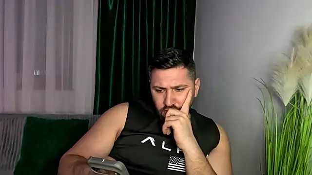 دردشة Gold_Alpha_Boy الجنسية المباشرة