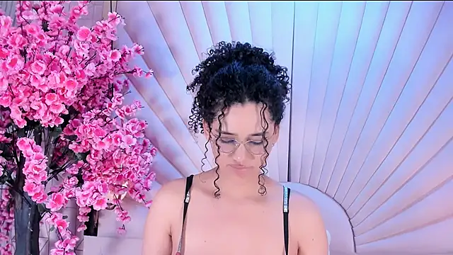 Chat XXX en directo de Lilithadams1