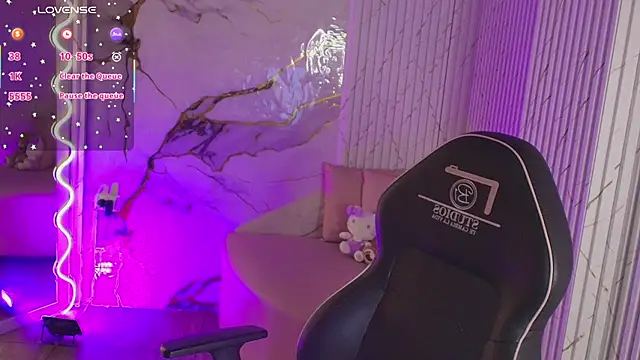 PEACHY_TAY: онлайн-секс-чат