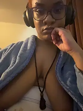 nickytheehawtie: онлайн-секс-чат