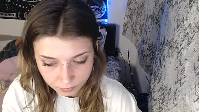 AlienforTwenty Chat XXX live