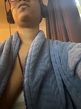 nickytheehawtie Adlı Modelin Canlı XXX Sohbeti