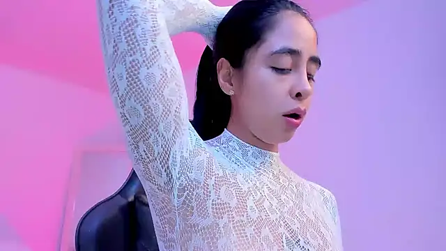 sophierooy22's Live XXX Chat