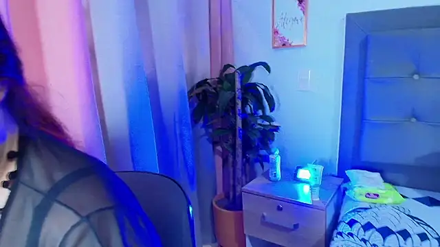 Kiara_noirr Chat XXX in diretta