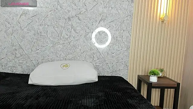 linda_cooper_'s Live XXX Chat