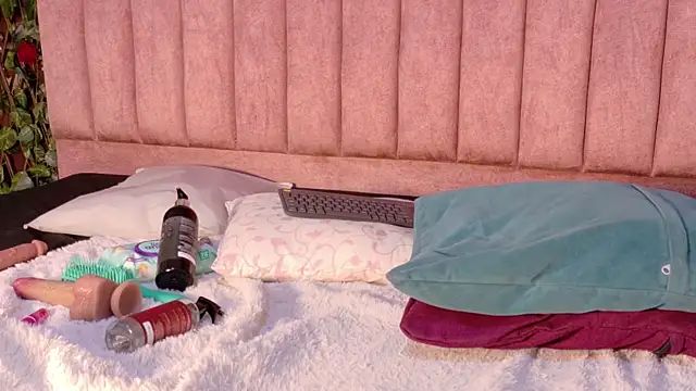 Chat +18 de MiaJanss ao vivo