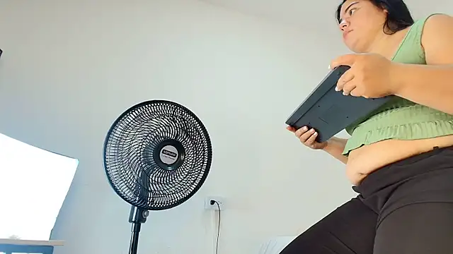 elizawiliamst's Live XXX Chat