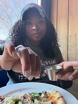 HaloRodeoLover2 Adlı Modelin Canlı XXX Sohbeti