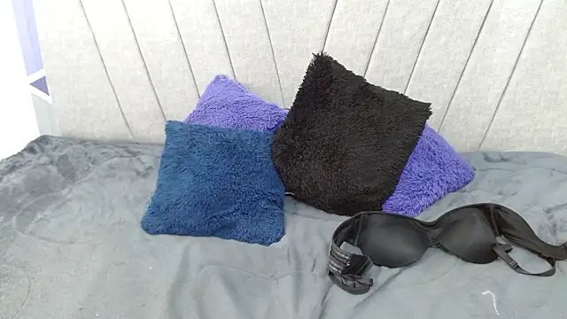 luna_merie élő XXX-chatje