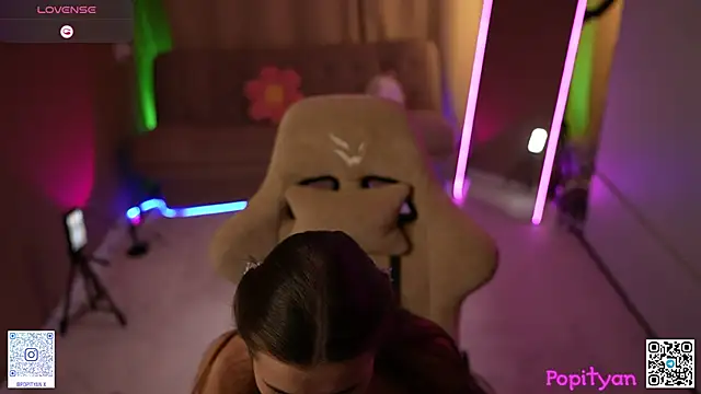 popityan1's Live XXX Chat