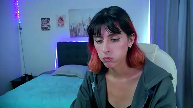 Pokazy przed kamerką – goth_minerva