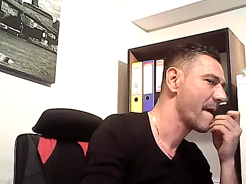 mastercharisma35 Adlı Modelin Web Kamerası Şovu