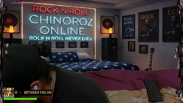 Pokazy przed kamerką – chino_roz