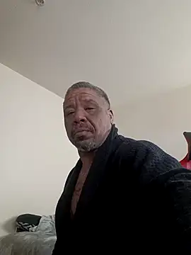 yellowwetfox webcam show