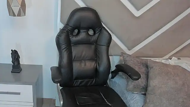 Amber_Harriis Adlı Modelin Canlı XXX Sohbeti