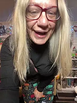 Sembang XXX Secara Langsung TrenaAnne