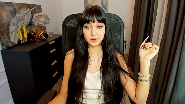 TiffanyYounge: онлайн-секс-чат