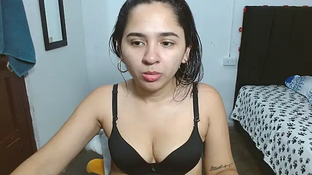 Chat XXX ao vivo de Thalian