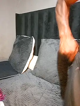 Pokazy przed kamerką – Petrossa