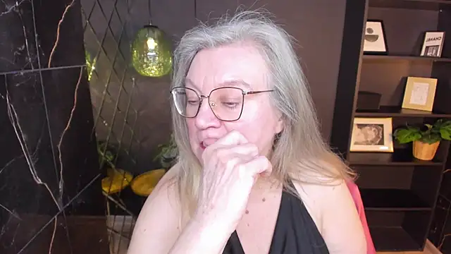 NataliMellow's Live XXX Chat