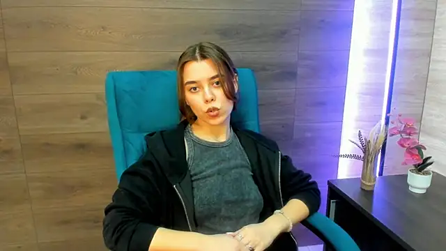 LynnWalker Adlı Modelin Canlı XXX Sohbeti