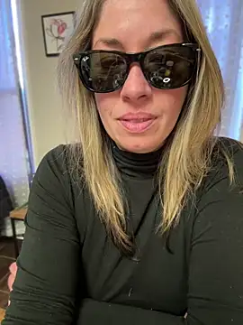 MiraKisss Adlı Modelin Web Kamerası Şovu