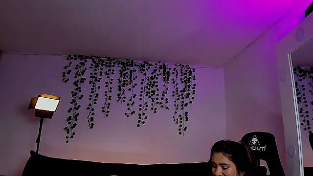 sara_doll77 Chat XXX live