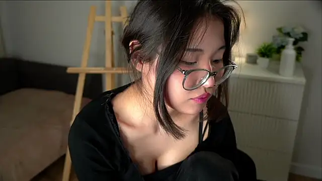 NelleMihalko's Live XXX Chat