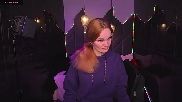 SaraSubtlety: онлайн-секс-чат