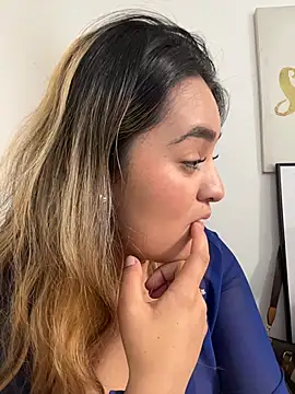 แชท XXX สดของ Antonella_Julieta